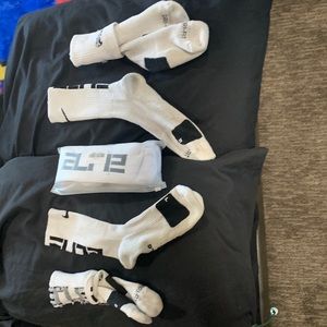 6 pairs of Nike Elite socks Size mens M $8 each pair